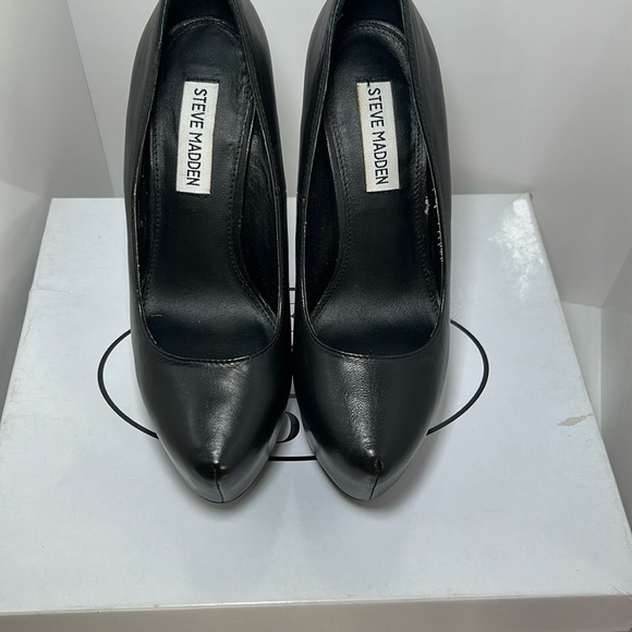 Steve Madden Women’s Black High Heel Pumps Back Zipper, Size 6, Upper Leather - Picture 10 of 11
